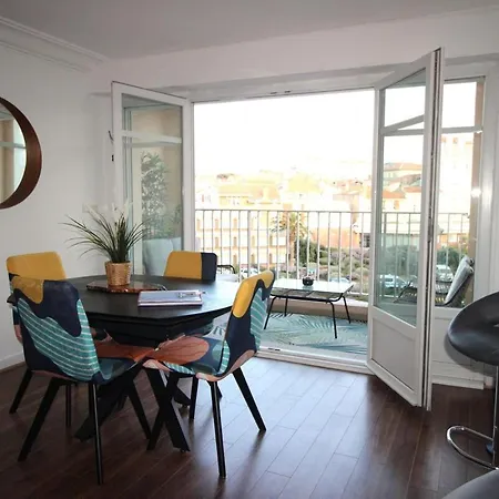 아파트 Avec Balcon Et Parking *