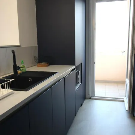Avec Balcon Et Parking * 비아히쯔