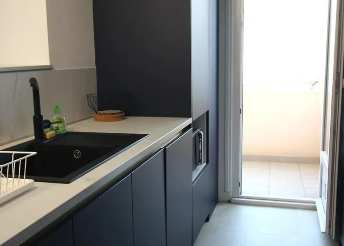 Avec Balcon Et Parking * Biarritz